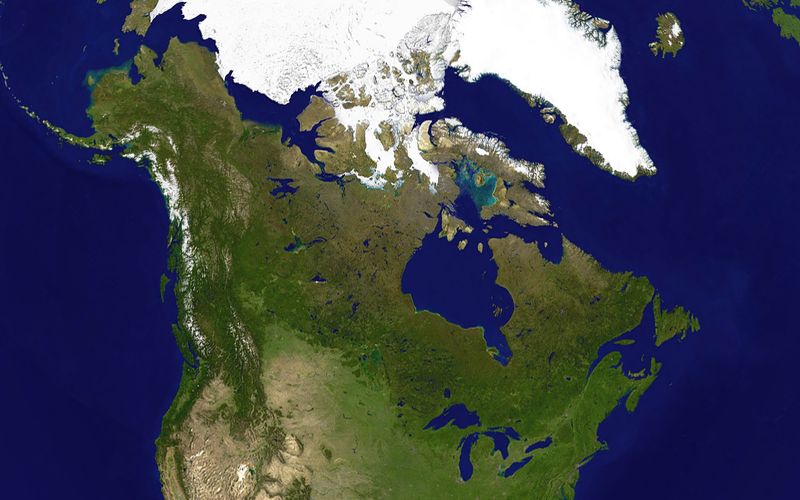 Soubor:Canada-satellite.jpg