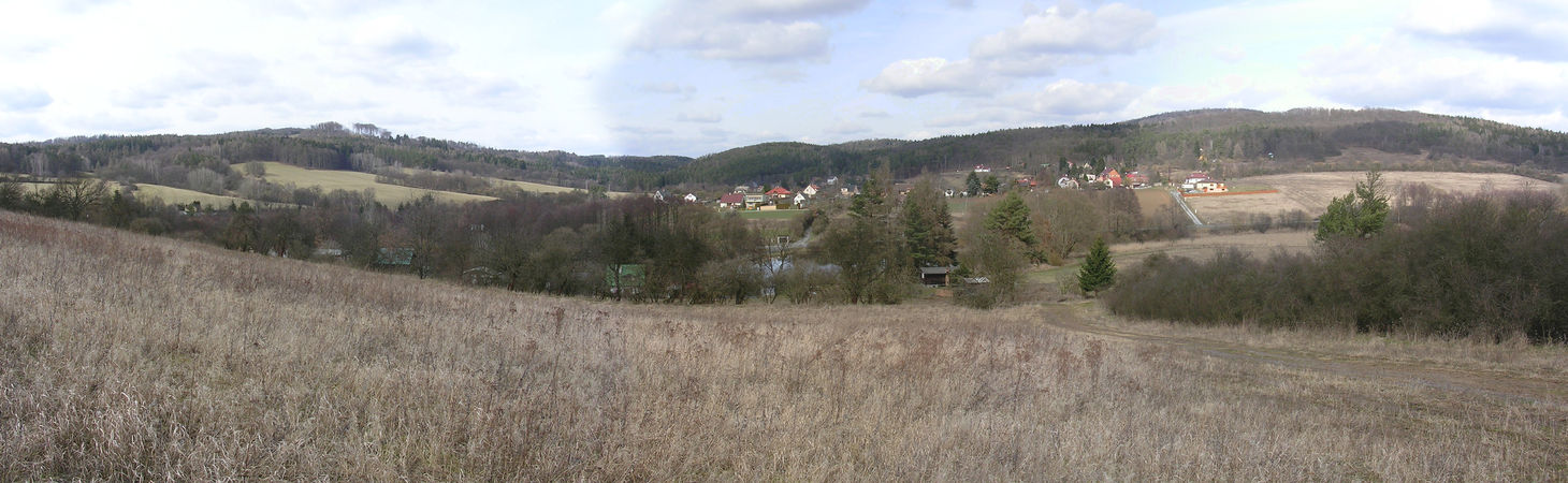 Panorama obce Čakovice