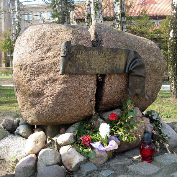 Soubor:Danuta Siedzikówna Memorial Sopot.JPG