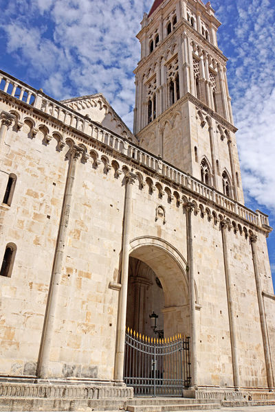 Soubor:Croatia-01094-Cathedral of St. Lawrence-DJFlickr.jpg
