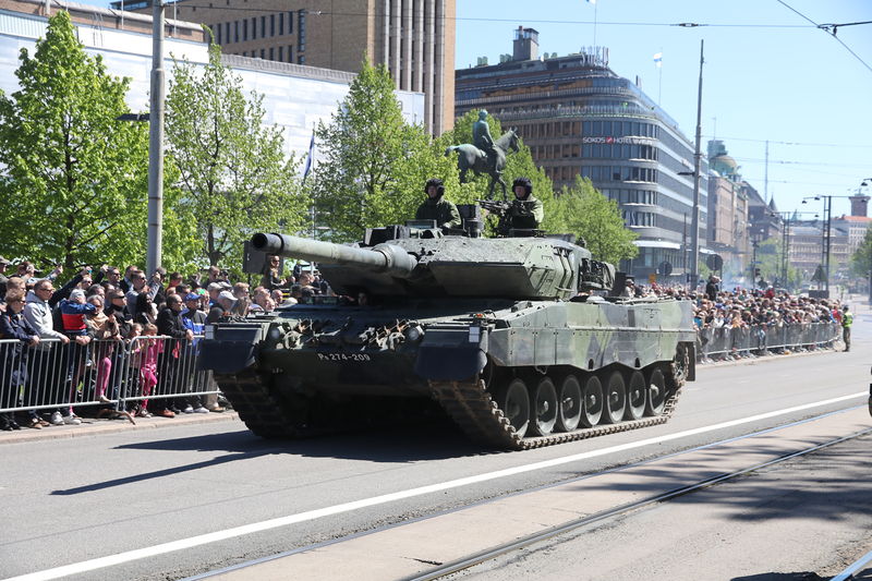 Soubor:Lippujuhlan päivän 2017 paraati 075 Leopard 2A6 Ps 274-209.jpeg