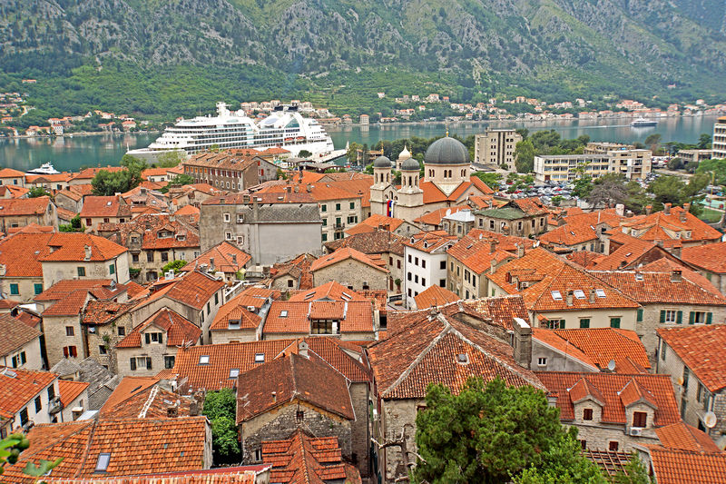 Soubor:Montenegro-02418-Old Town View-DJFlickr.jpg
