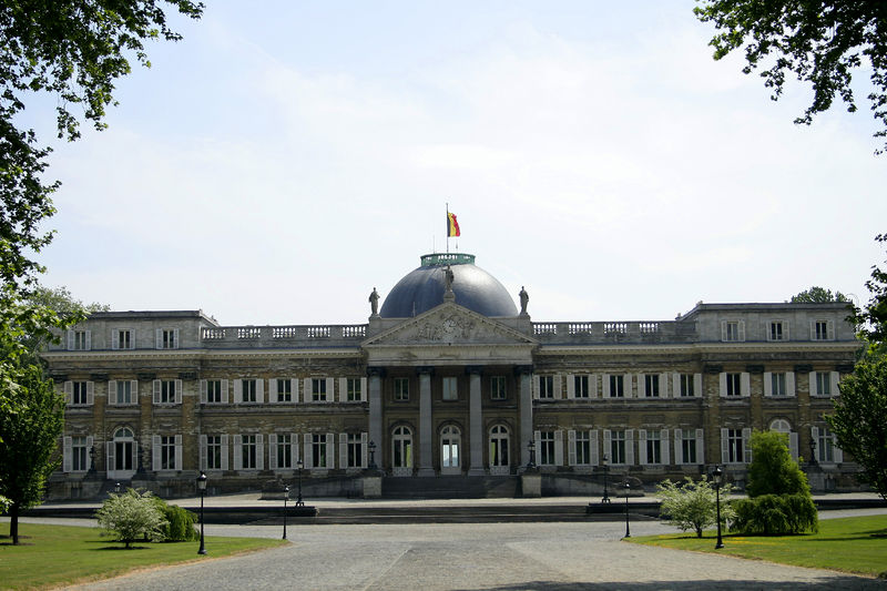 Soubor:0 Château Royal de Laeken.JPG