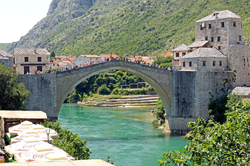 Soubor:Bosnia and Herzegovina-02225-Old Bridge-DJFlickr.jpg