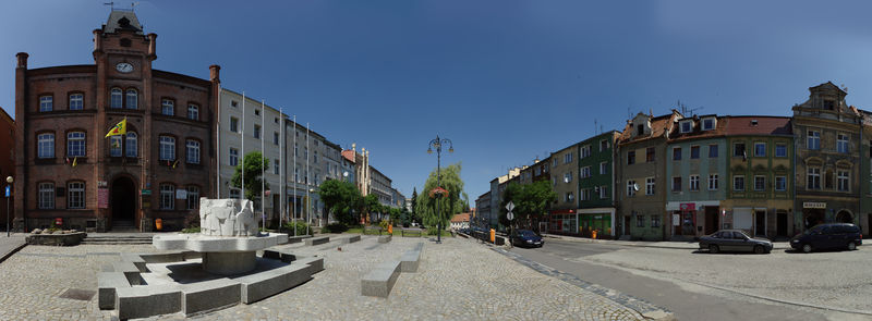 Soubor:Niemcza, panorama náměstí.jpg