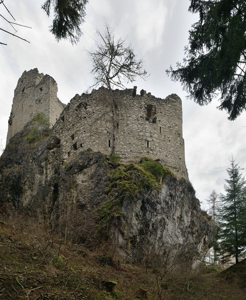 Soubor:Burgruine Hauenstein in Seis von Norden.jpg
