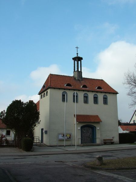 Soubor:Pattensen, Katholische Kirche.jpg