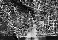 Bundesarchiv Bild 183-B22081, Russland, Kampf um Stalingrad, Luftangriff.jpg