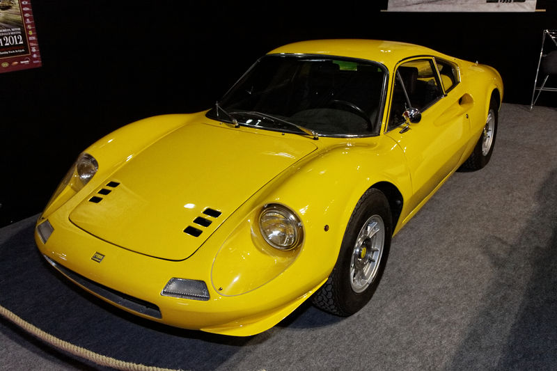 Soubor:Paris - Retromobile 2012 - Ferrari Dino 246 GT - 1973 - 001.jpg