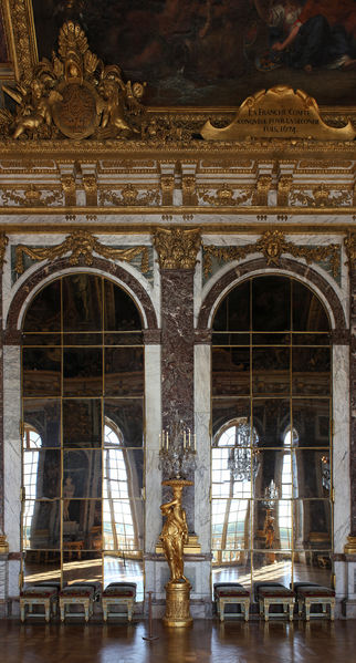 Soubor:Château de Versailles, galerie des glaces, miroirs.jpg
