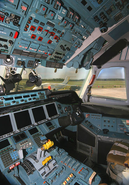 Soubor:Cockpit of Antonov An-70.jpg
