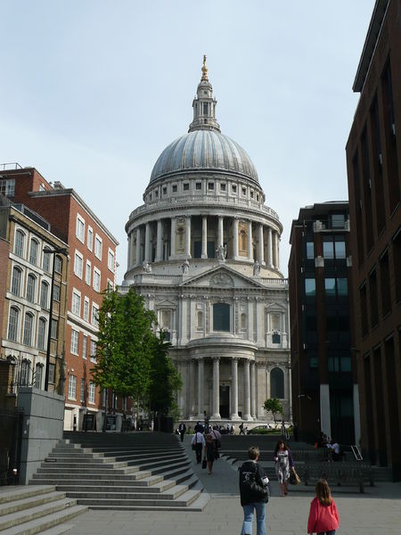 Soubor:LONDON 2010 St Paul's Cathedral - panoramio.jpg
