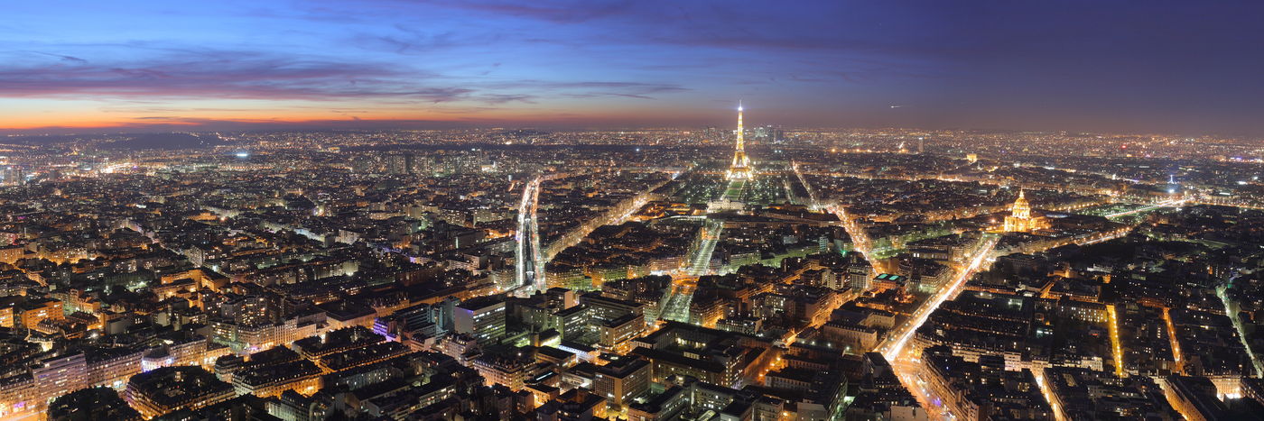 Panorama noční Paříže