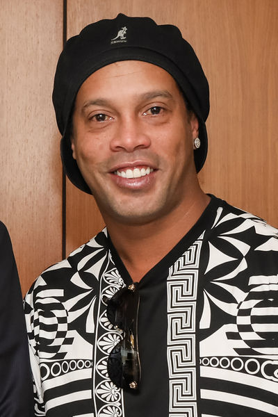Soubor:Ronaldinho in 2019.jpg