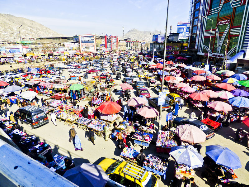 Soubor:Busy market in Kabul-Flickr.jpg