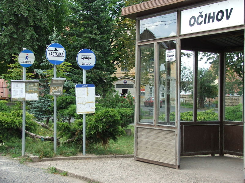 Soubor:Bus stop Ocihov Czechia 2672.JPG