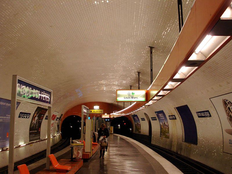Soubor:Metro de Paris - Ligne 7bis - Place des Fetes 03.jpg